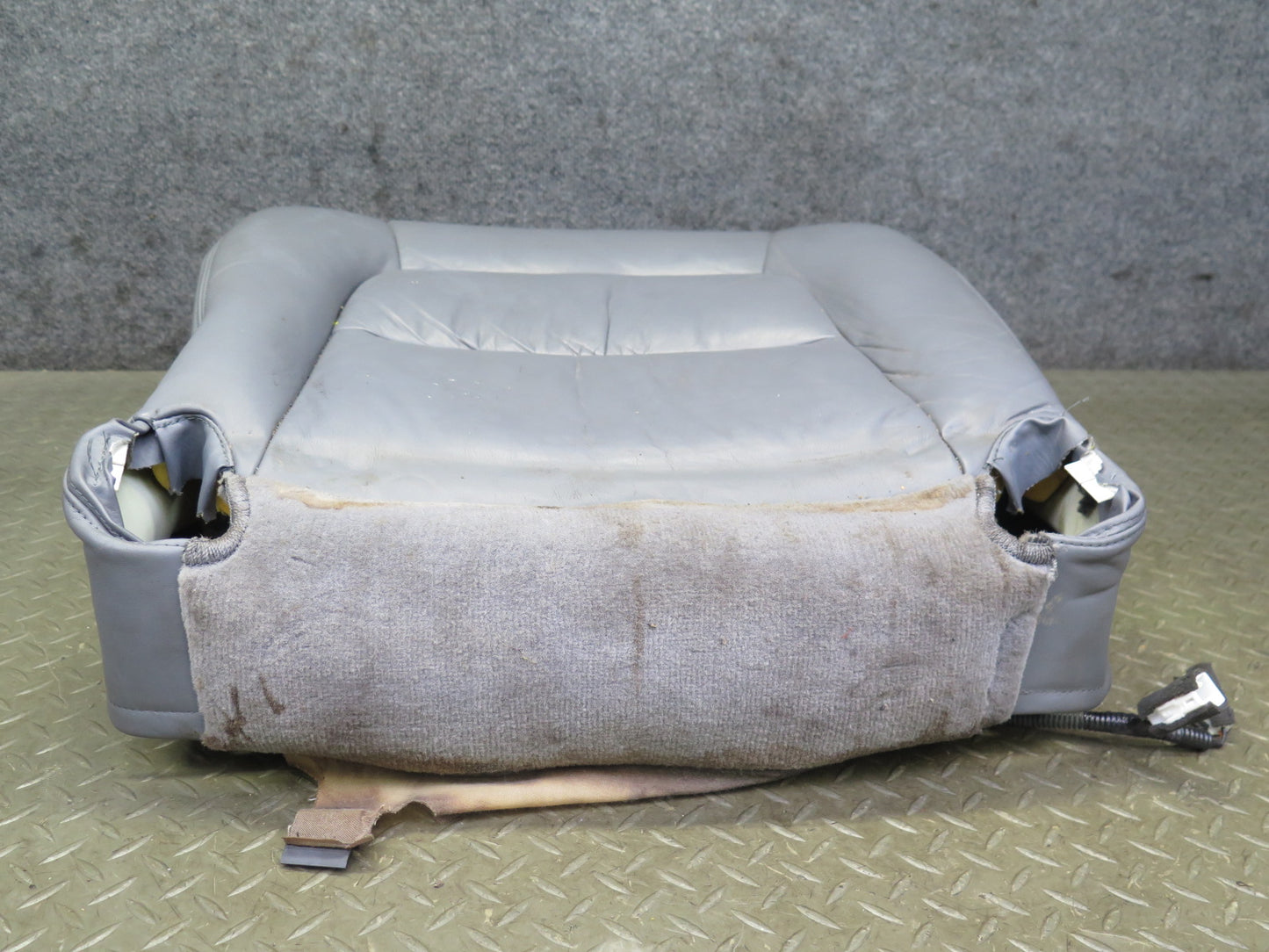 98-00 Lexus UCF20 LS400 Front Right Seat Lower Leather Cushion Gray w Switch OEM