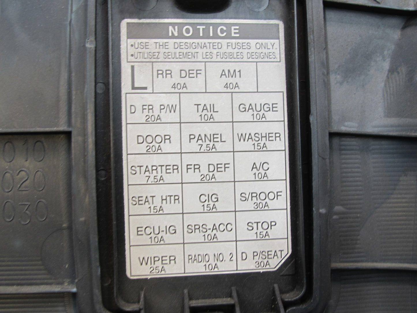 01-05 Lexus JCE10L IS300 Front Left & Right Lower Kick Trim Cover Panel Set OEM