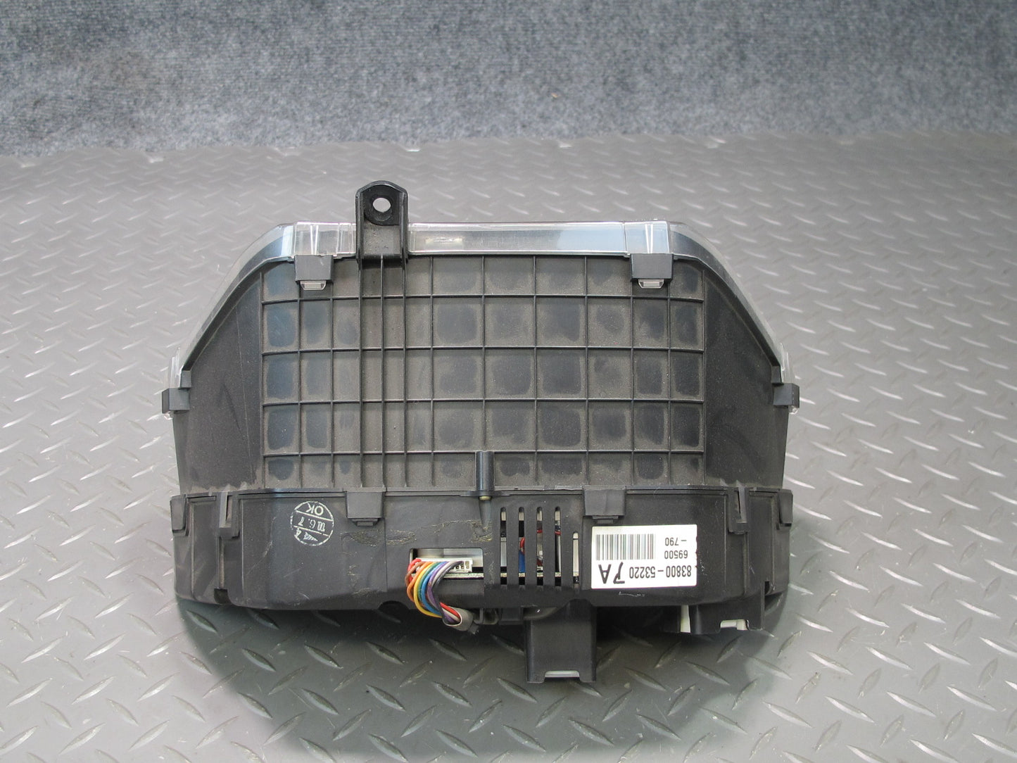 2001 Lexus JCE10L IS300 A/T Instrument Cluster Gauge Speedometer 83800-53220 OEM