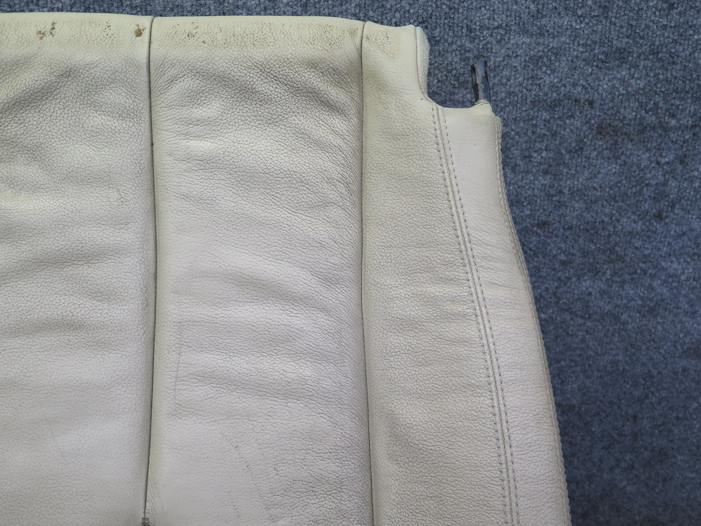 05-06 Mercedes R171 Slk-class Front Right Leather Seat Lower Cushion Beige OEM