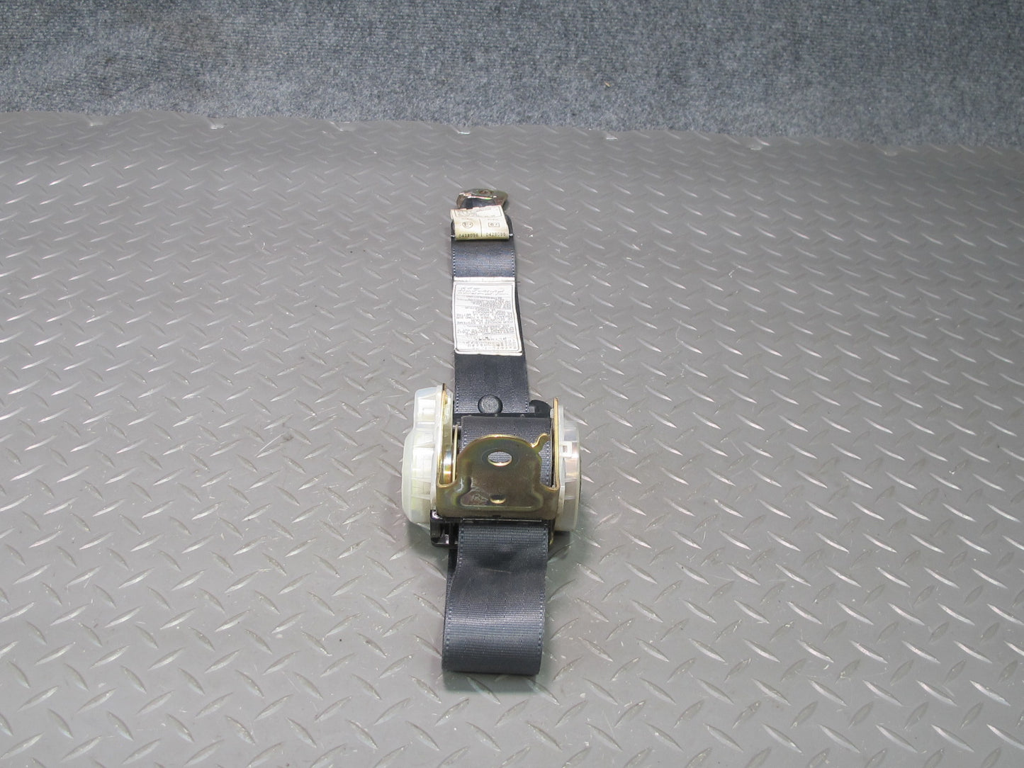 01-05 LEXUS IS300 REAR LEFT CENTER RIGHT SIDE SEATBELT RETRACTOR SET OEM