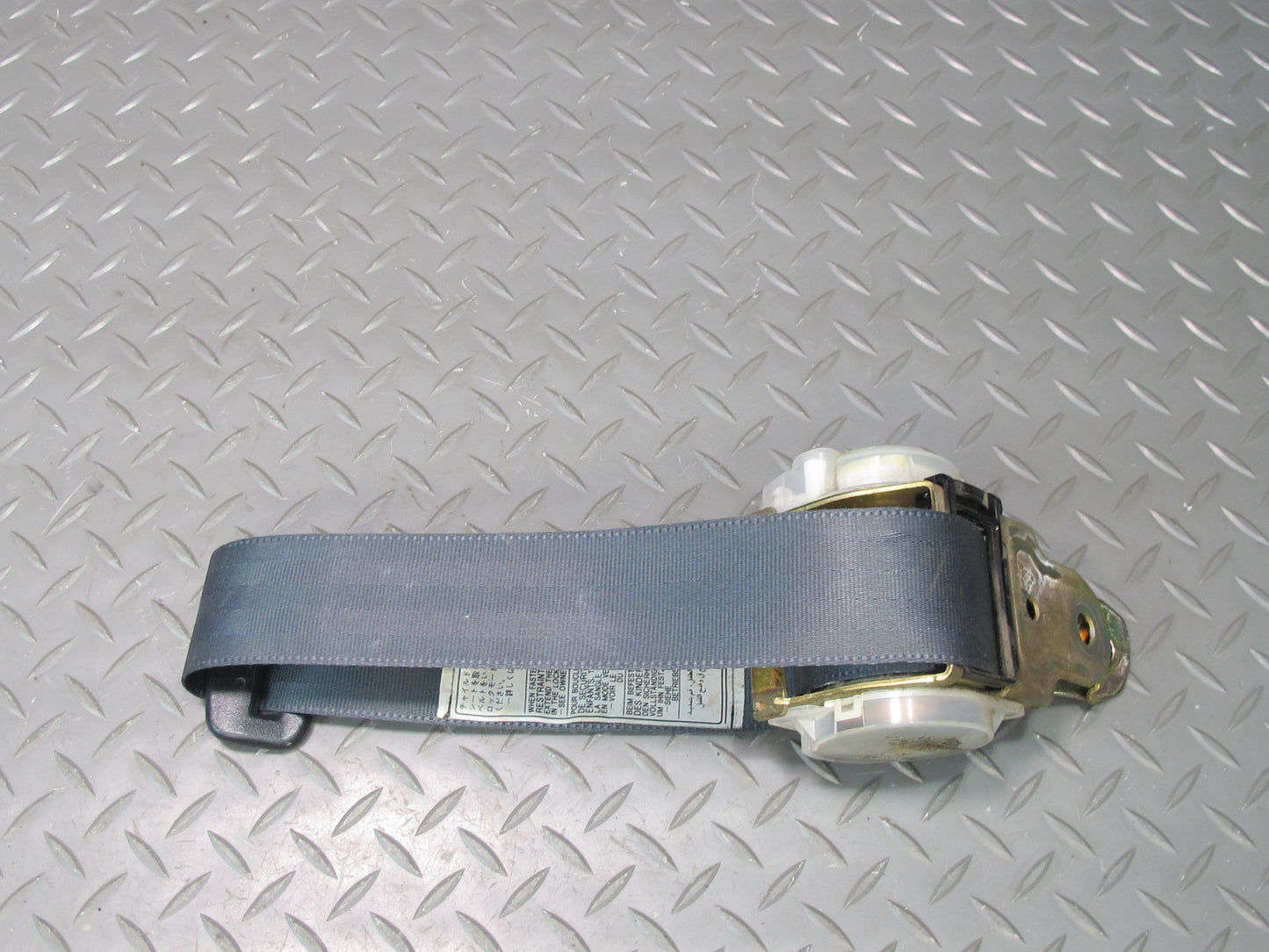 01-05 LEXUS IS300 REAR LEFT CENTER RIGHT SIDE SEATBELT RETRACTOR SET OEM