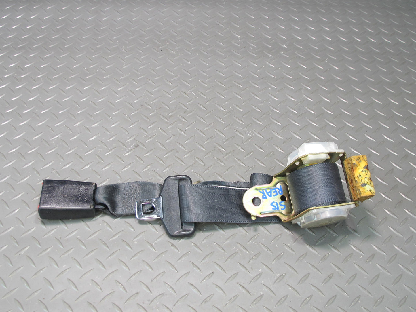 01-05 LEXUS IS300 REAR LEFT CENTER RIGHT SIDE SEATBELT RETRACTOR SET OEM