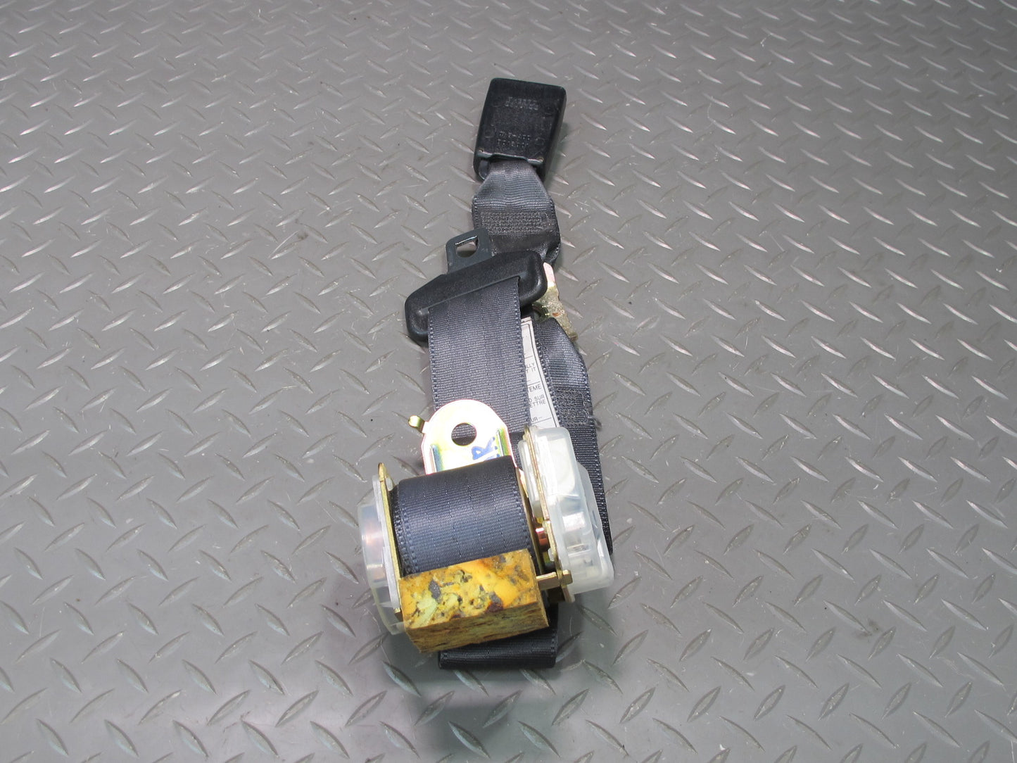 01-05 LEXUS IS300 REAR LEFT CENTER RIGHT SIDE SEATBELT RETRACTOR SET OEM