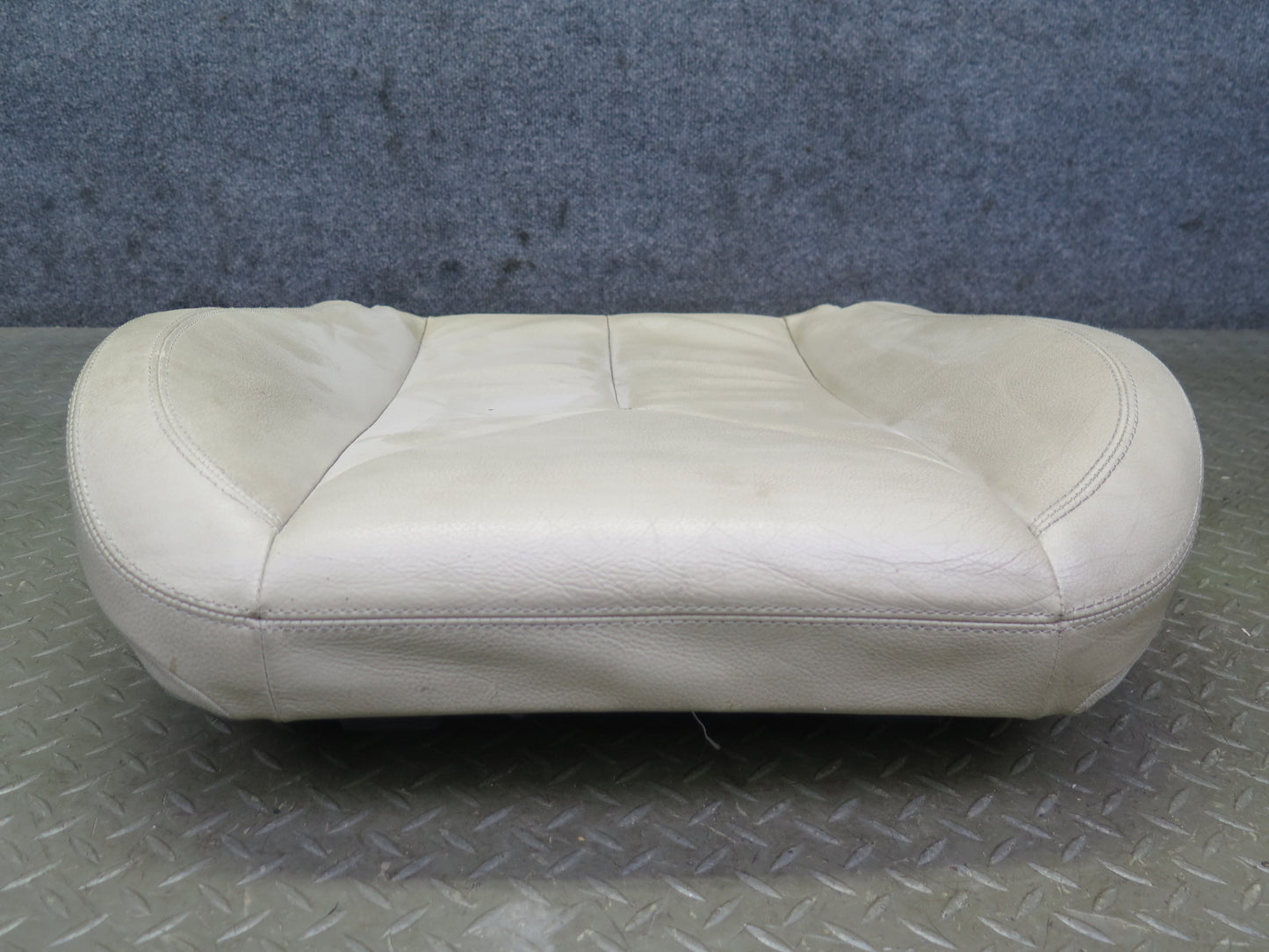 05-06 Mercedes R171 Slk-class Front Left Leather Seat Lower Cushion Beige OEM