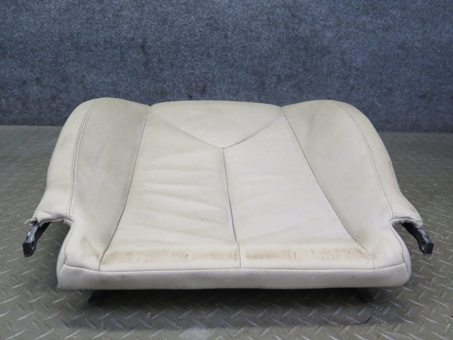 05-06 Mercedes R171 Slk-class Front Left Leather Seat Lower Cushion Beige OEM