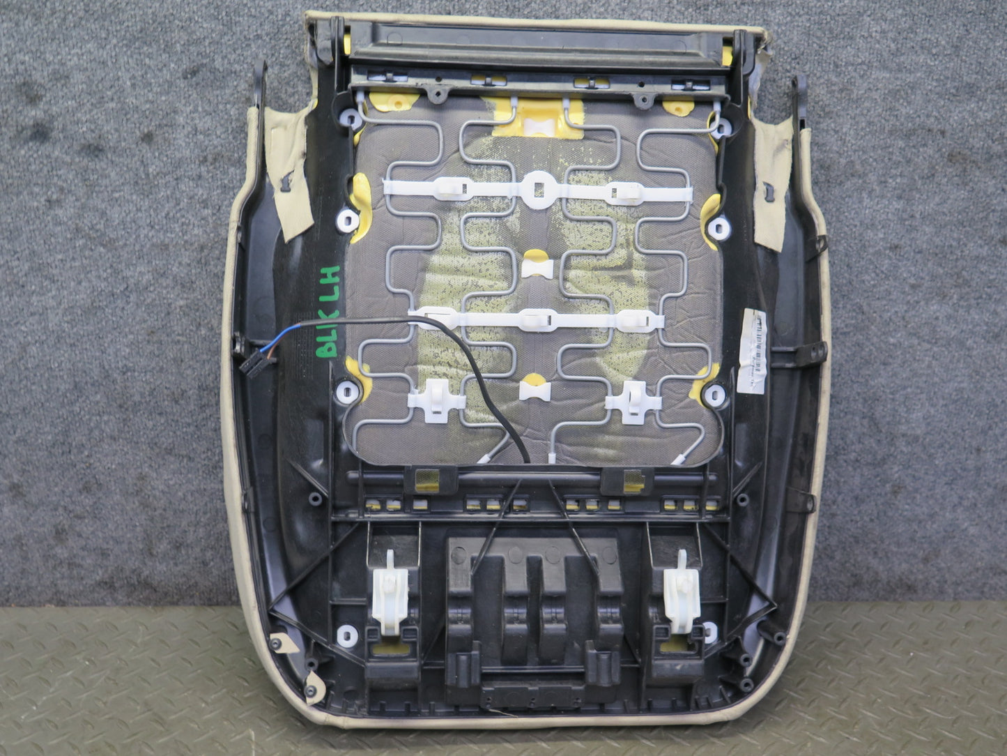 05-06 Mercedes R171 Slk-class Front Left Leather Seat Lower Cushion Beige OEM