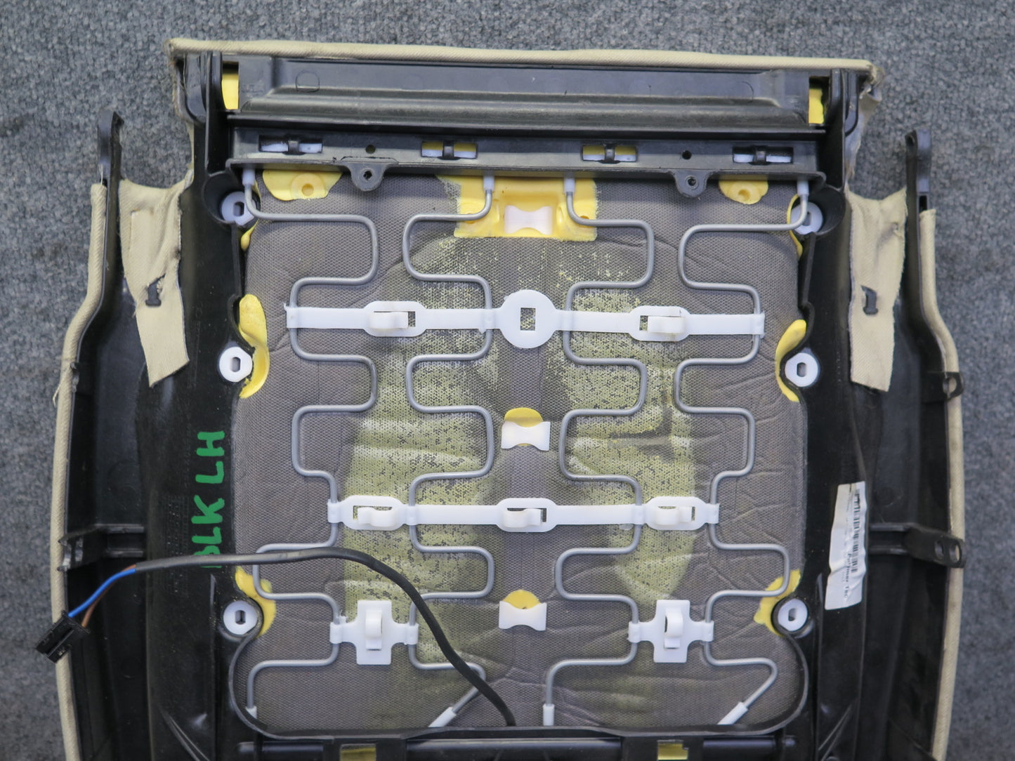 05-06 Mercedes R171 Slk-class Front Left Leather Seat Lower Cushion Beige OEM