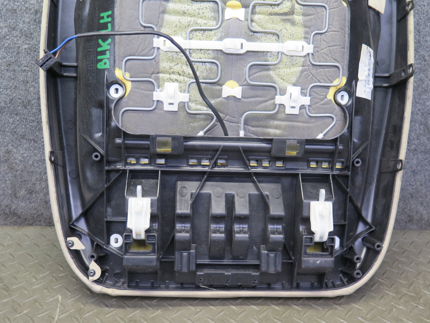 05-06 Mercedes R171 Slk-class Front Left Leather Seat Lower Cushion Beige OEM