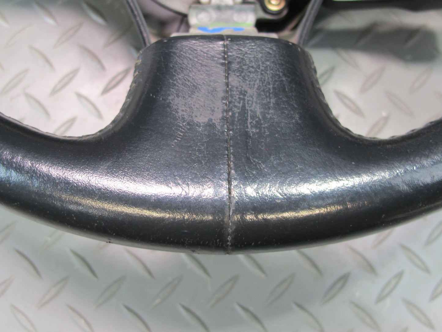 01-03 Lexus JCE10L IS300 A/T Leather Steering w Cruise & Controls OEM