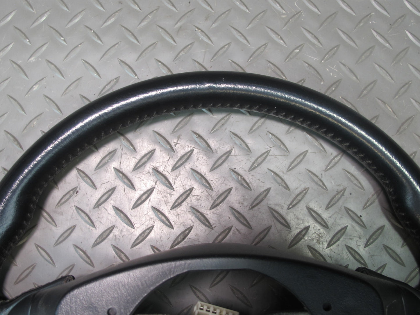 01-03 Lexus JCE10L IS300 A/T Leather Steering w Cruise & Controls OEM