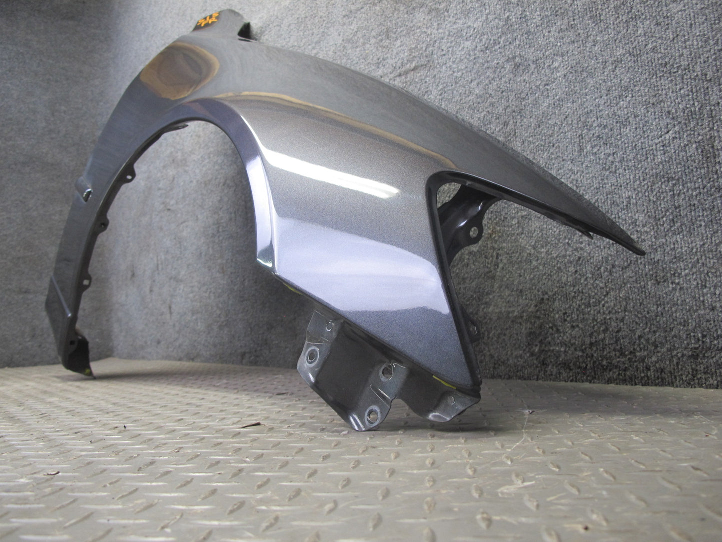 01-05 Lexus JCE10L IS300 Front Right Fender Shell Cover Panel Graphite Gray OEM