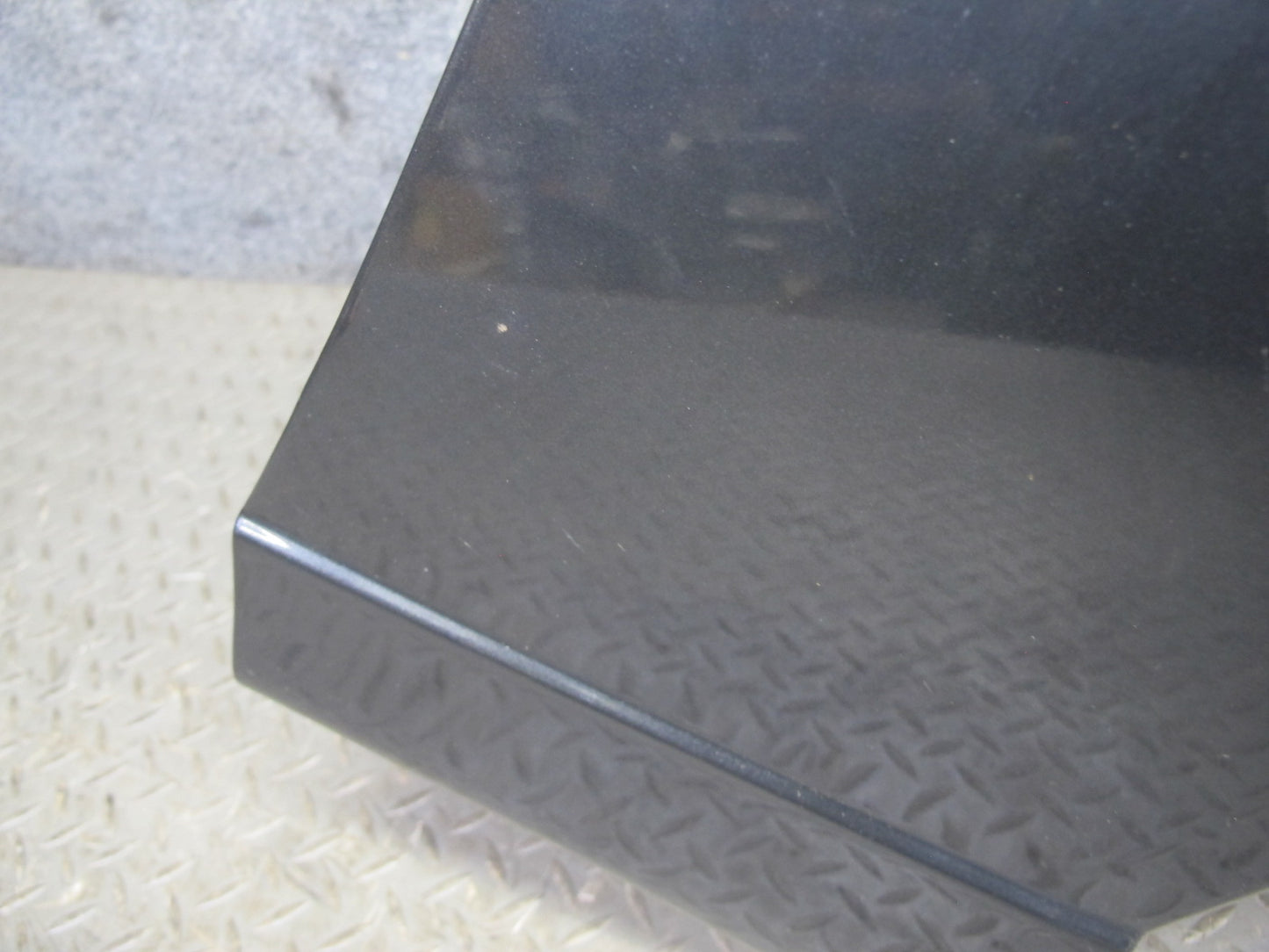 01-05 Lexus JCE10L IS300 Front Right Fender Shell Cover Panel Graphite Gray OEM