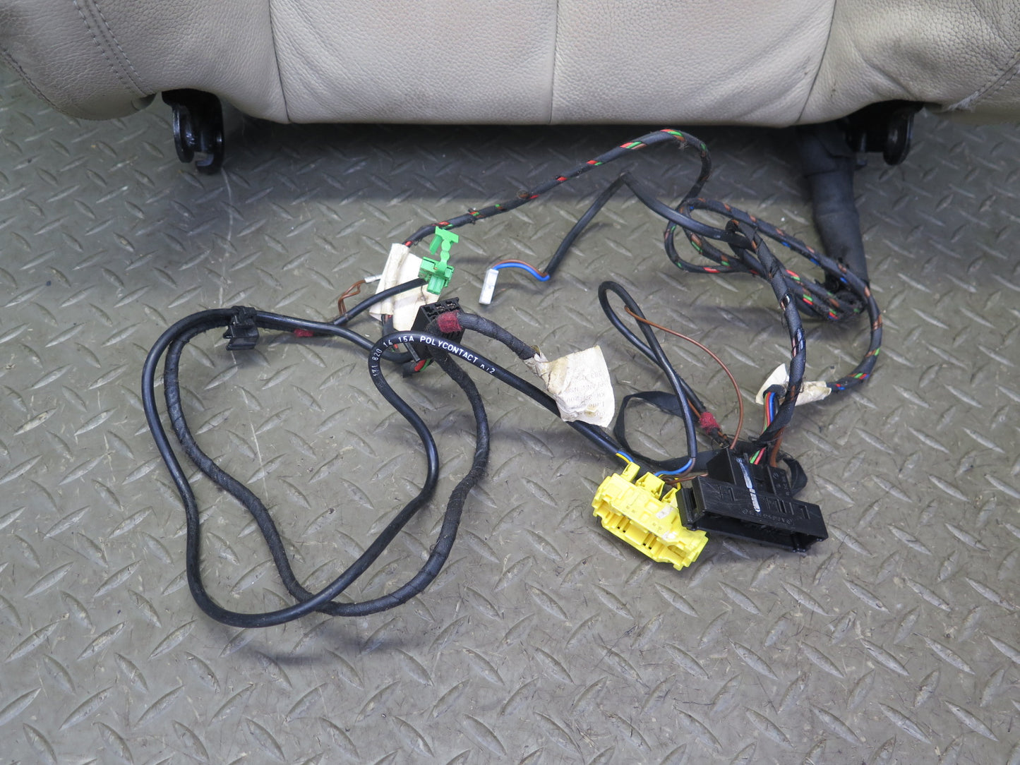 05-06 Mercedes R171 Slk-class Front Left Leather Seat Upper Cushion Beige OEM