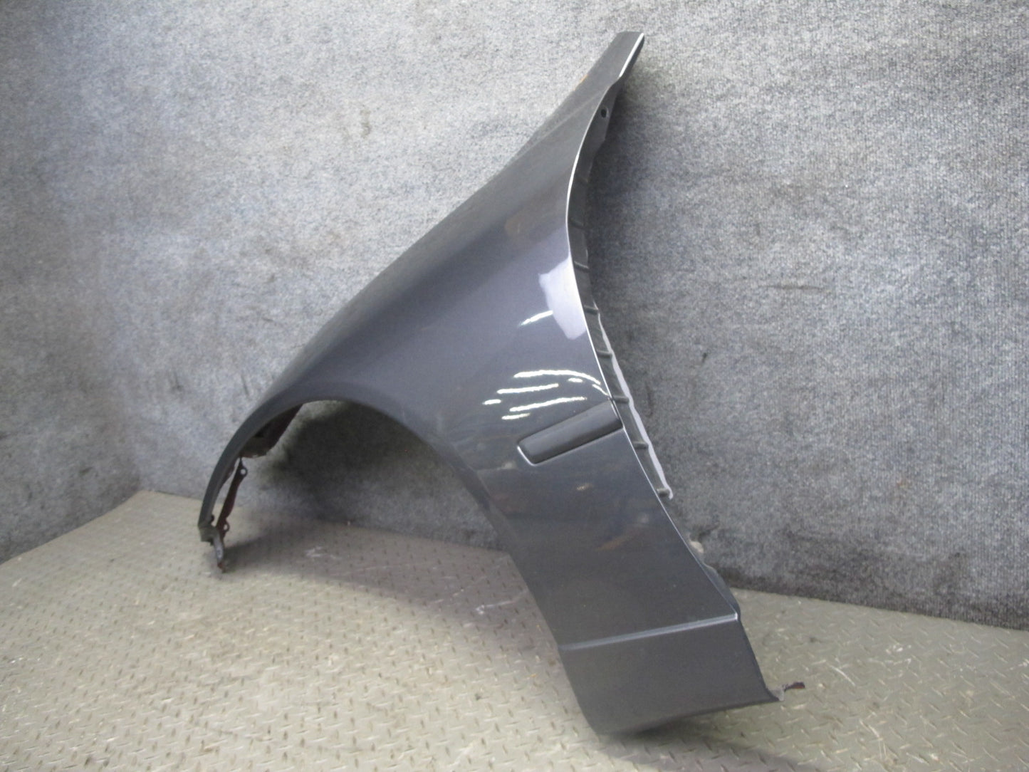 01-05 Lexus JCE10L IS300 Front Left Fender Shell Cover Panel Graphite Gray OEM
