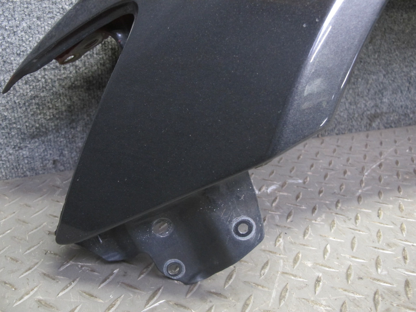 01-05 Lexus JCE10L IS300 Front Left Fender Shell Cover Panel Graphite Gray OEM