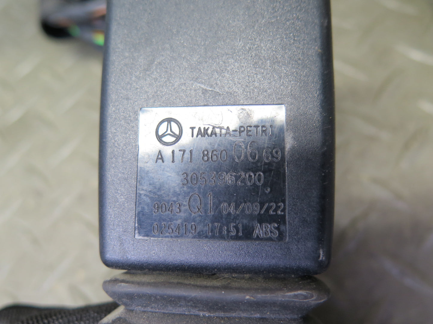 05-06 Mercedes R171 Slk-class Front Right Leather Seat Upper Cushion Beige OEM