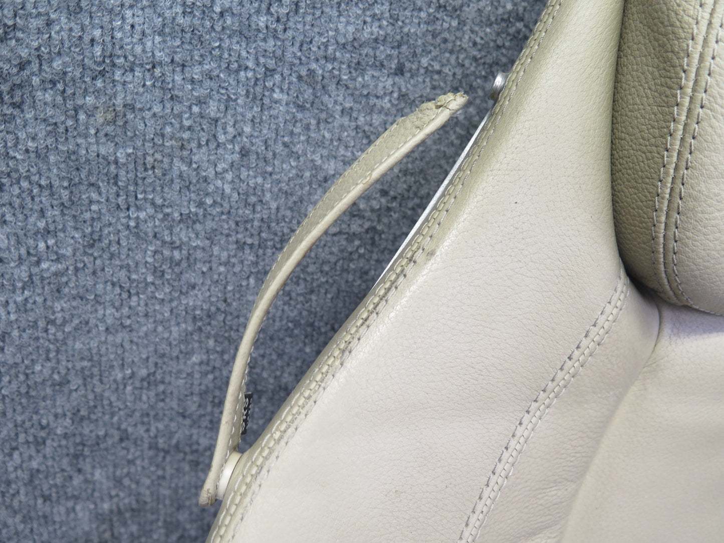 05-06 Mercedes R171 Slk-class Front Right Leather Seat Upper Cushion Beige OEM