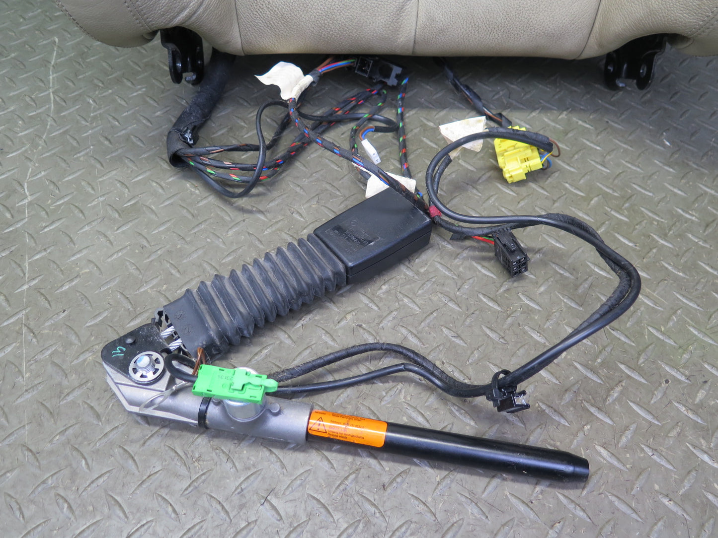 05-06 Mercedes R171 Slk-class Front Right Leather Seat Upper Cushion Beige OEM