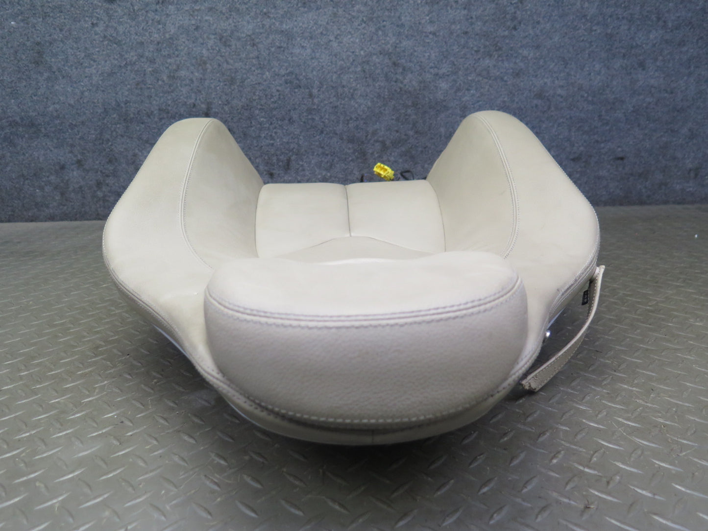 05-06 Mercedes R171 Slk-class Front Right Leather Seat Upper Cushion Beige OEM