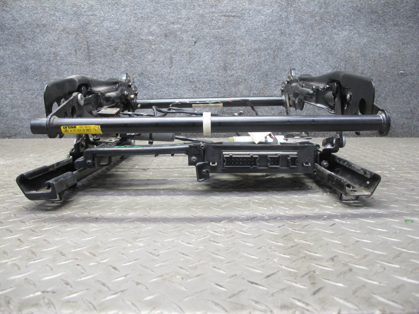 05-08 Mercedes R171 Slk-class Front Right Seat Track w Motors & Module Assy OEM