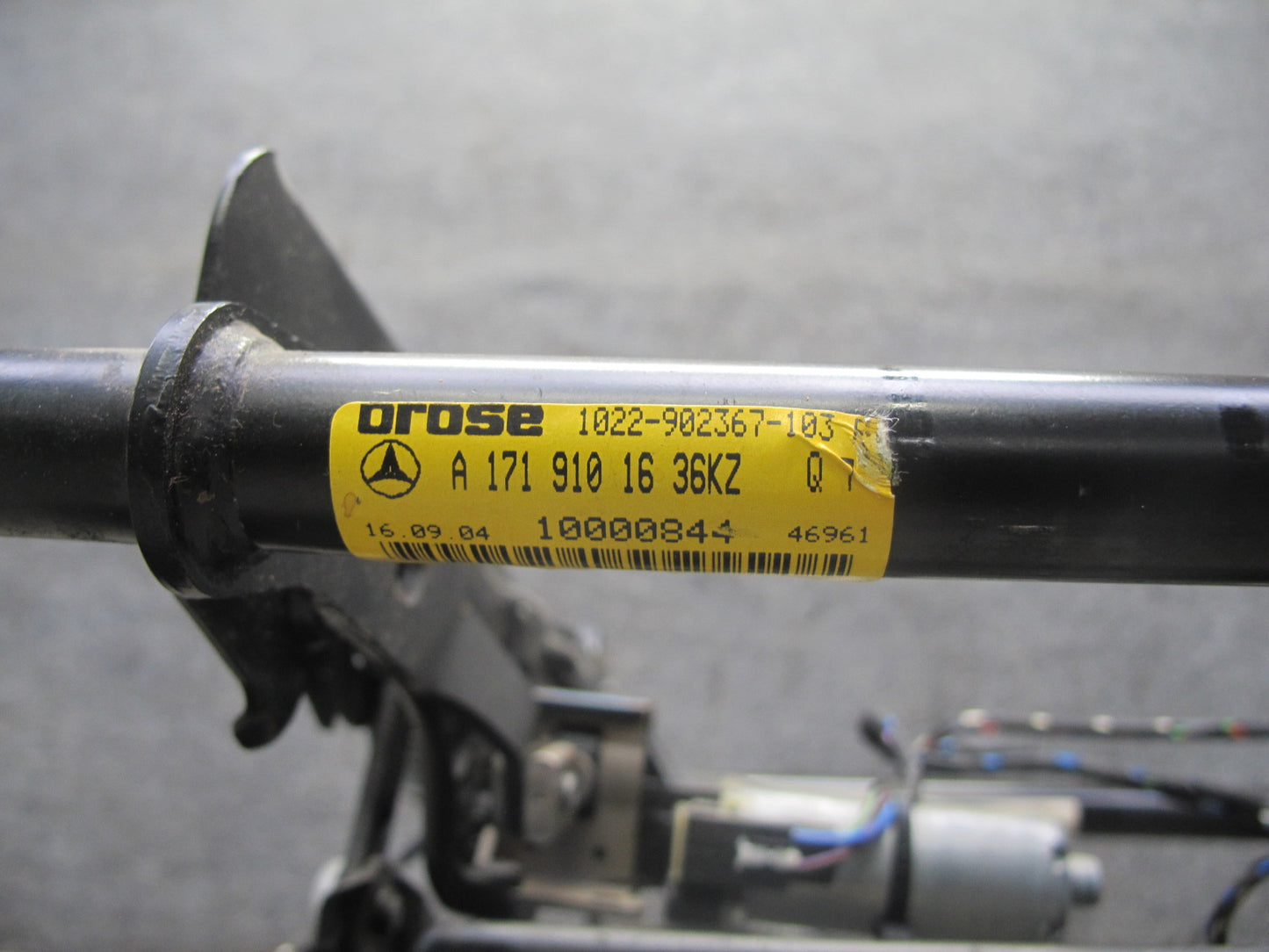 05-08 Mercedes R171 Slk-class Front Right Seat Track w Motors & Module Assy OEM