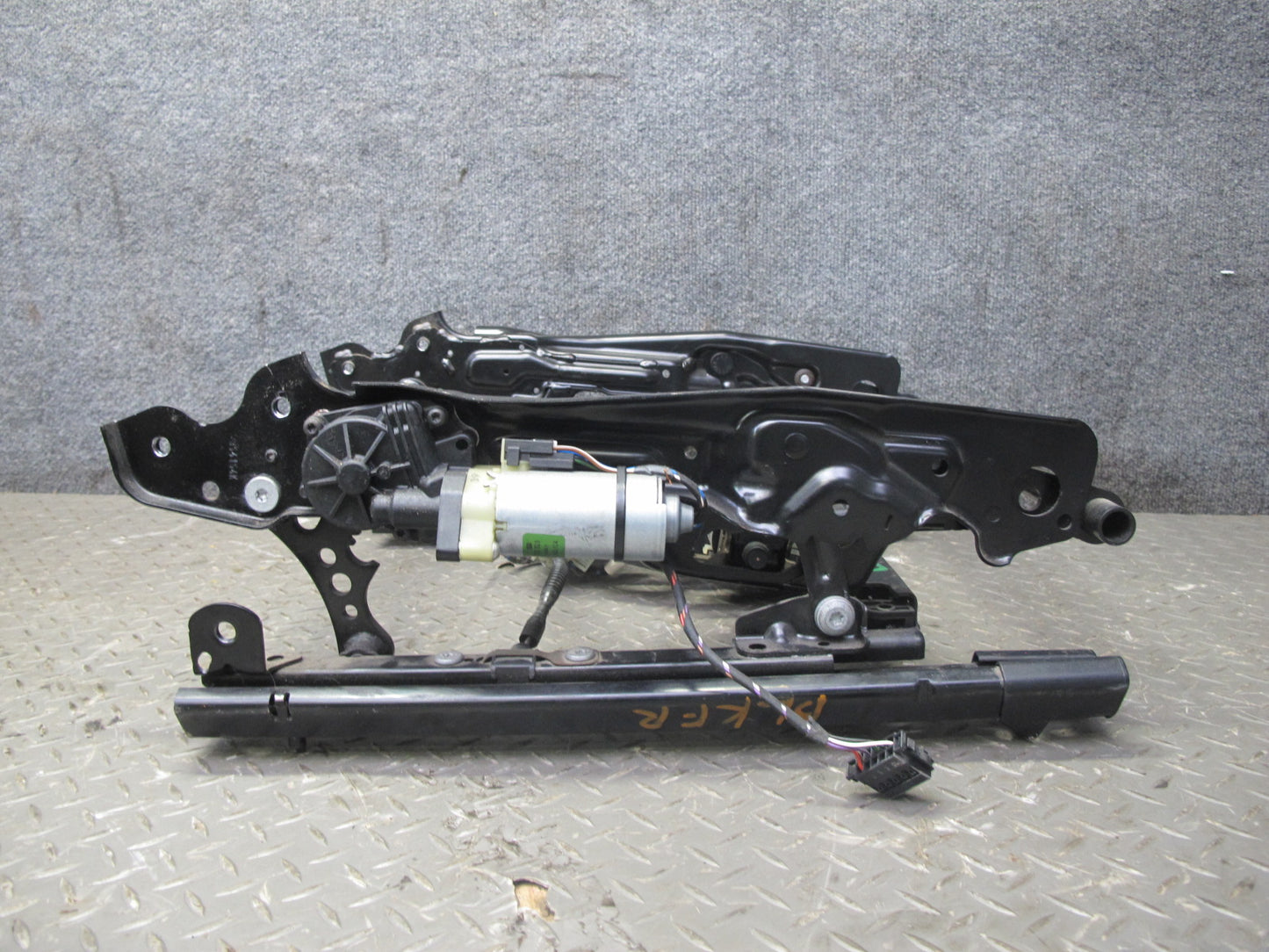 05-08 Mercedes R171 Slk-class Front Right Seat Track w Motors & Module Assy OEM