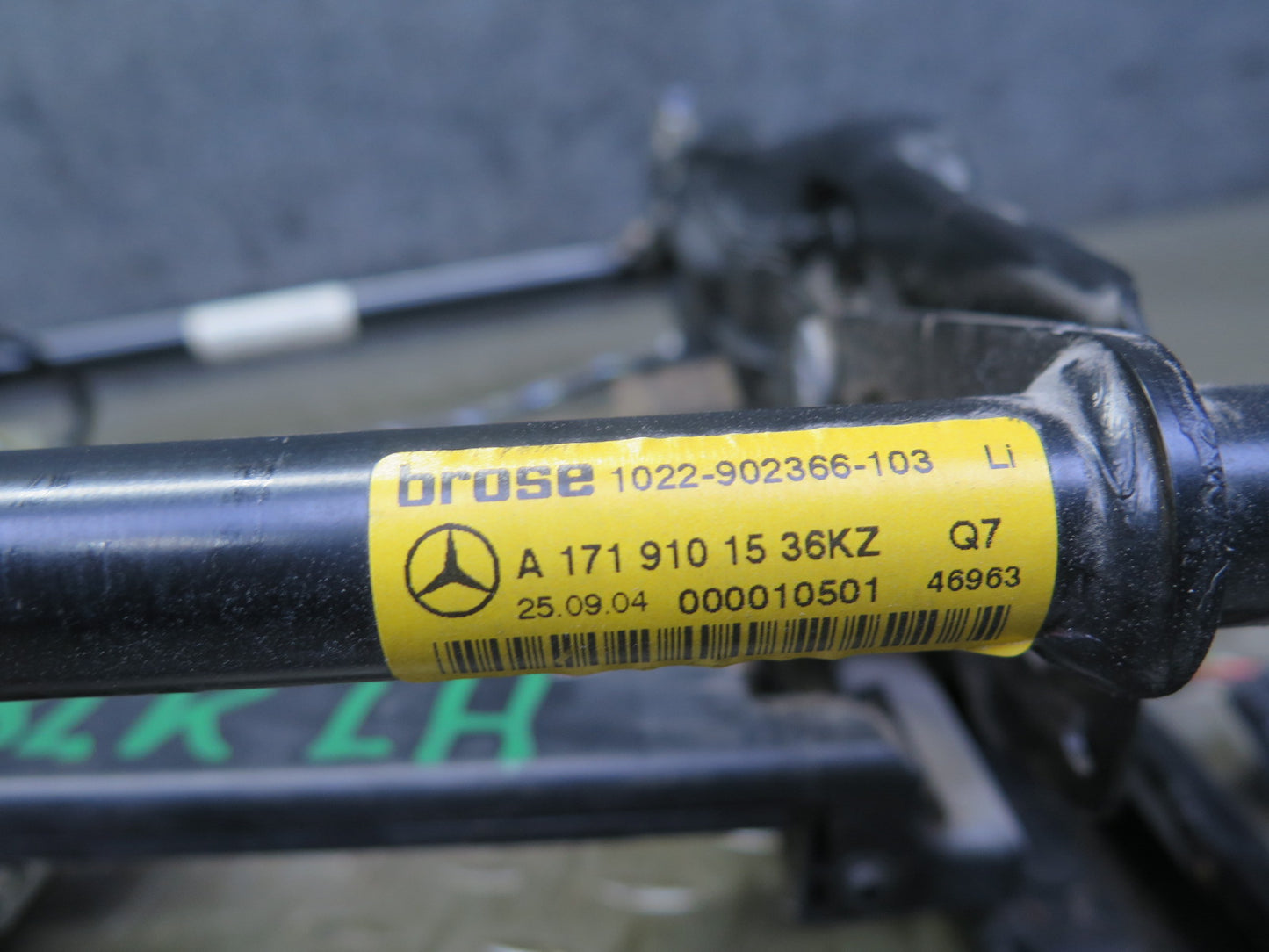 05-08 Mercedes R171 Slk-class Front Left Seat Track w Motors & Module Assy OEM