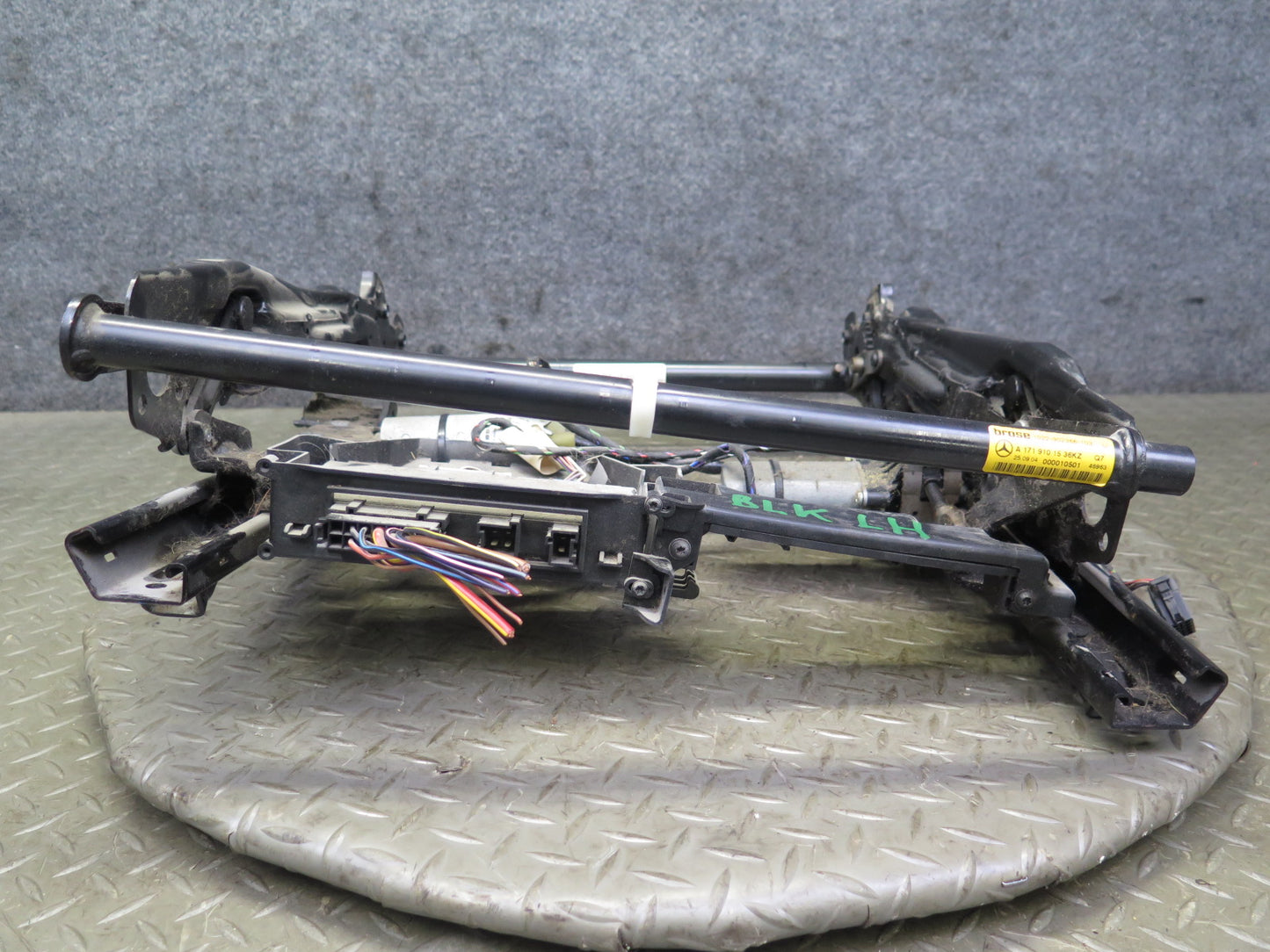 05-08 Mercedes R171 Slk-class Front Left Seat Track w Motors & Module Assy OEM