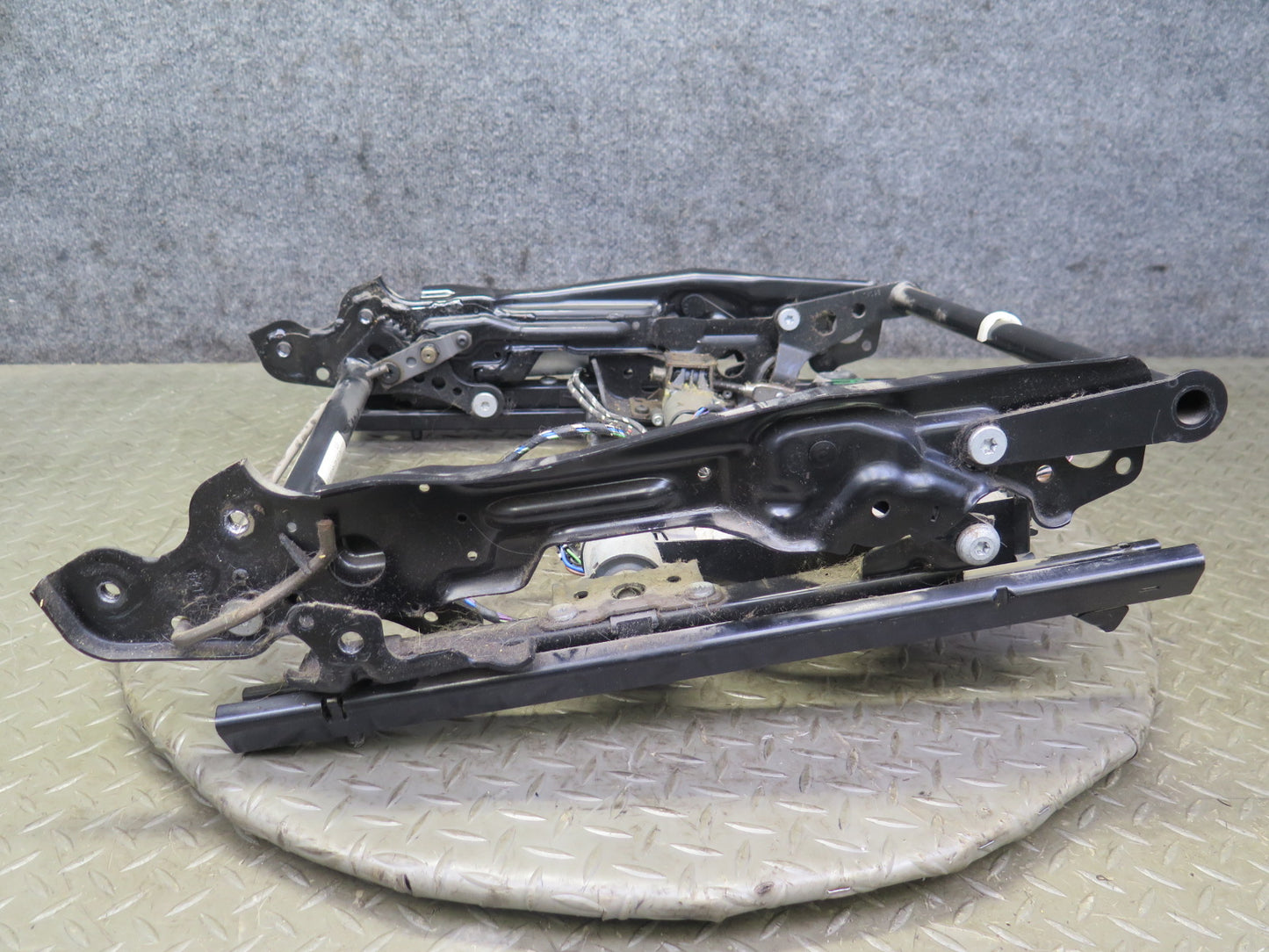 05-08 Mercedes R171 Slk-class Front Left Seat Track w Motors & Module Assy OEM