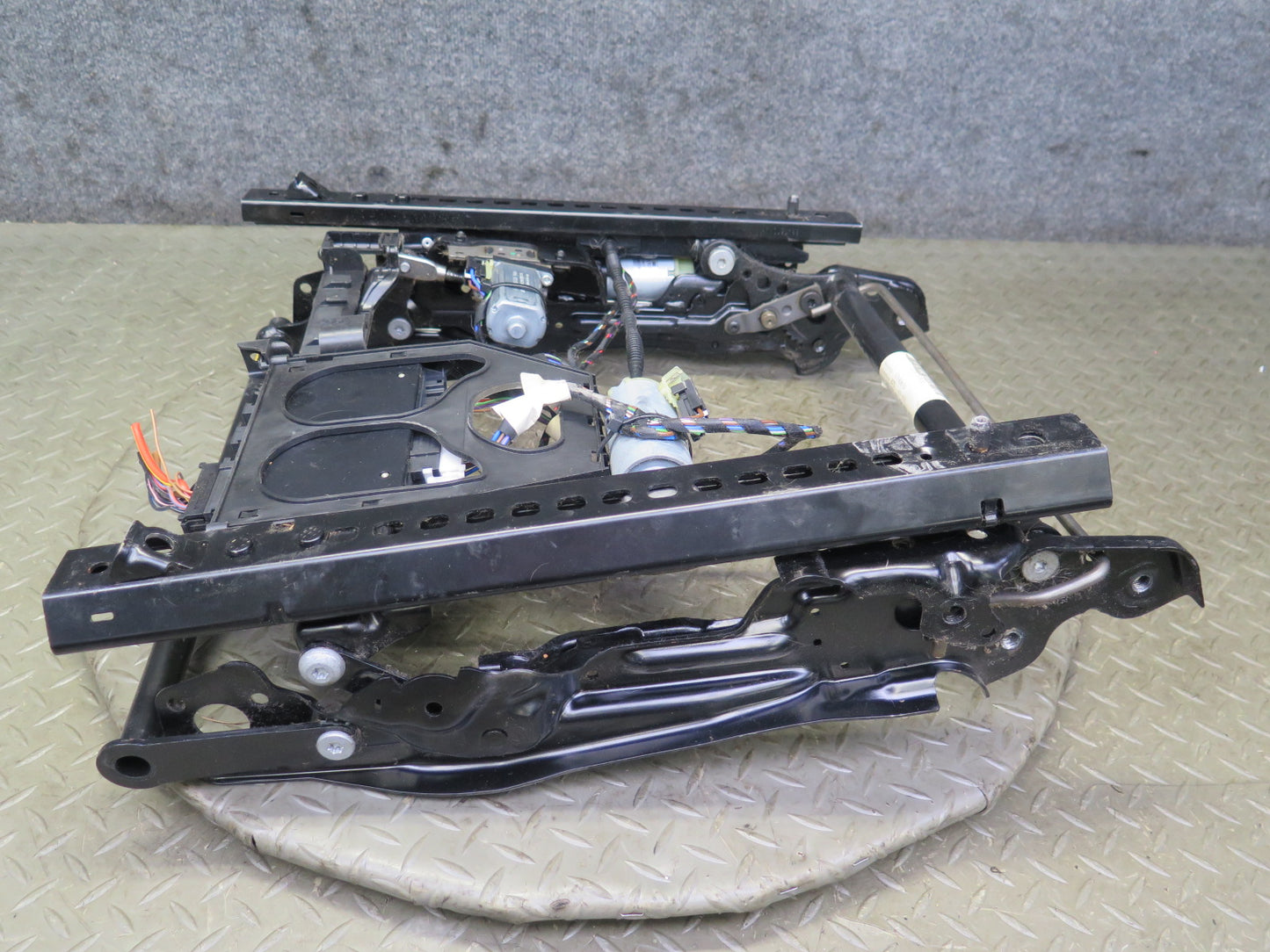 05-08 Mercedes R171 Slk-class Front Left Seat Track w Motors & Module Assy OEM