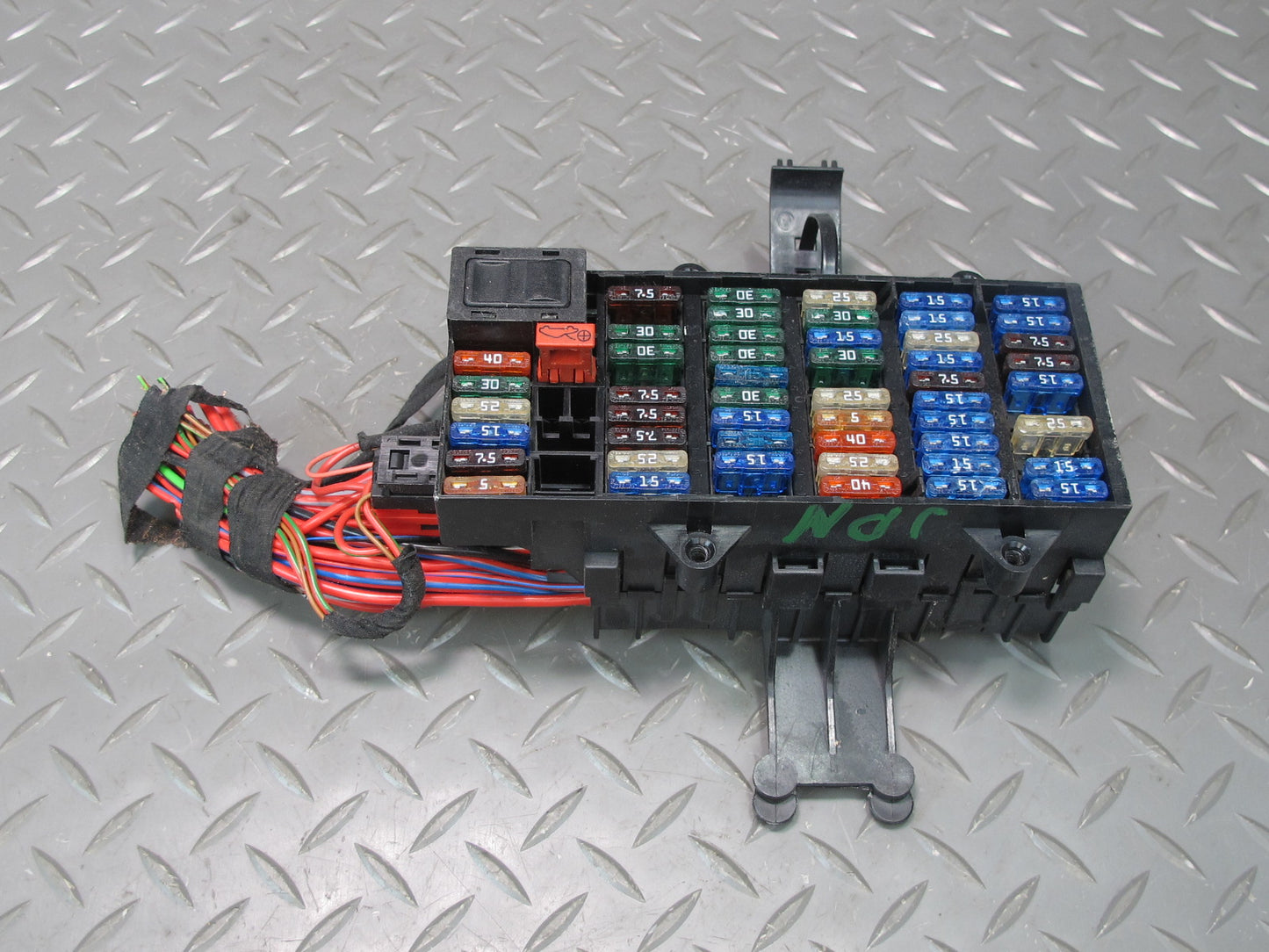 2000-2004 Porsche 911 996 Power Distribution Fuse Relay Box Module Unit