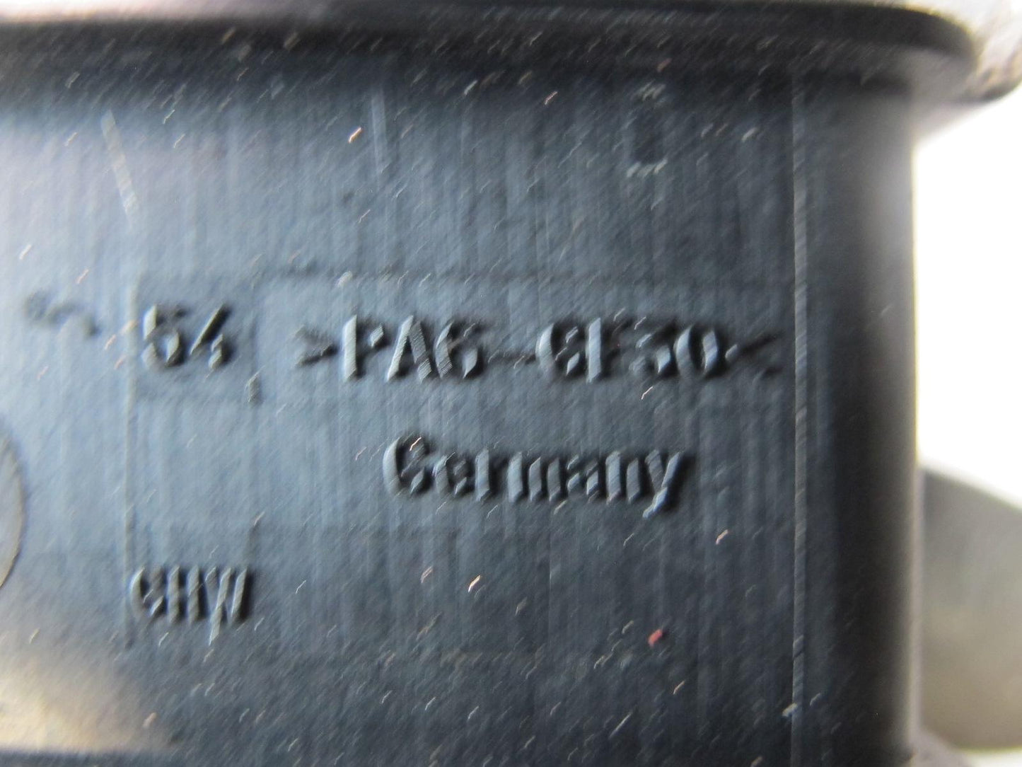 2000-2004 Porsche 911 996 Power Distribution Fuse Relay Box Module Unit