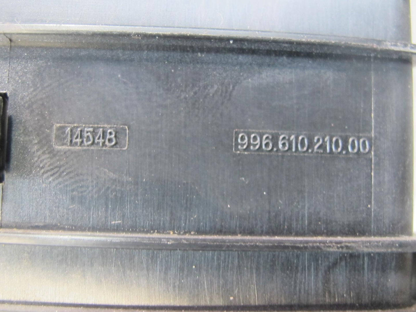 2000-2004 Porsche 911 996 Power Distribution Fuse Relay Box Module Unit