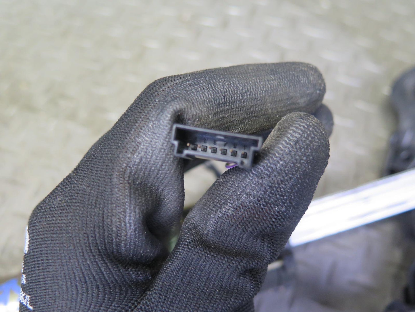 01-06 BMW E46 330ci M/T Steering Column 77K Miles OEM