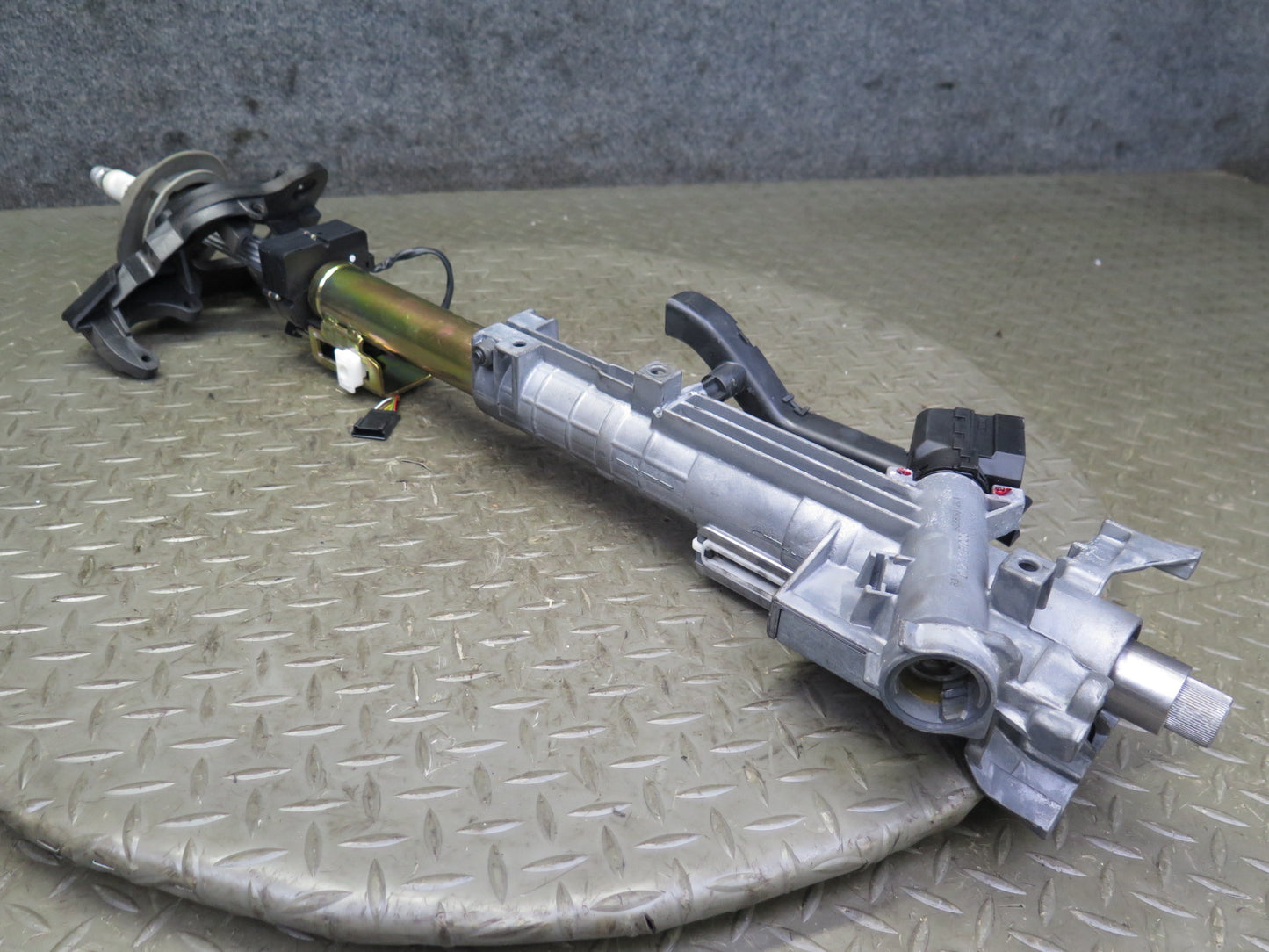 01-06 BMW E46 330ci M/T Steering Column 77K Miles OEM