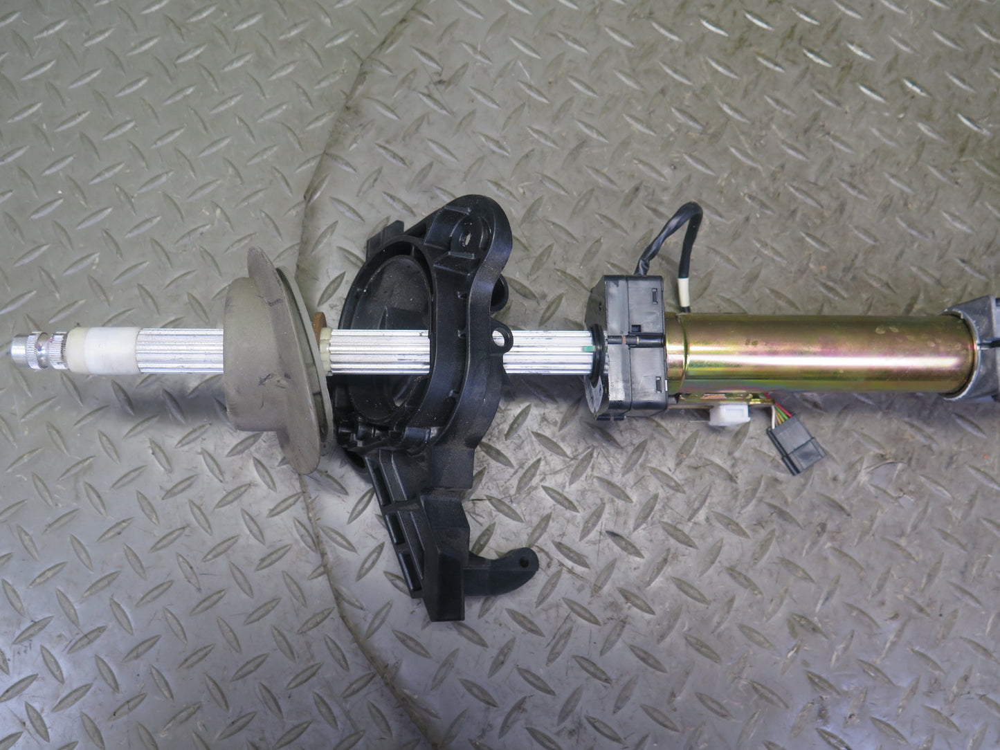 01-06 BMW E46 330ci M/T Steering Column 77K Miles OEM