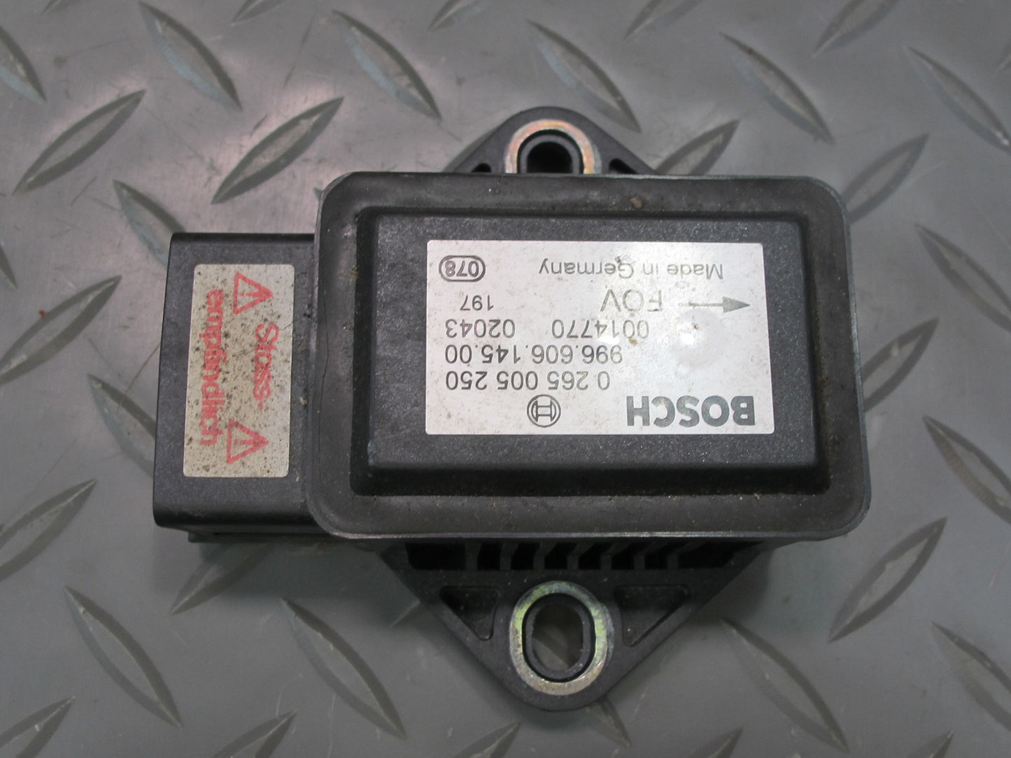 1999-2005 Porsche 911 996 YAW Turn Rate Acceleration Speed Sensor 99660614500