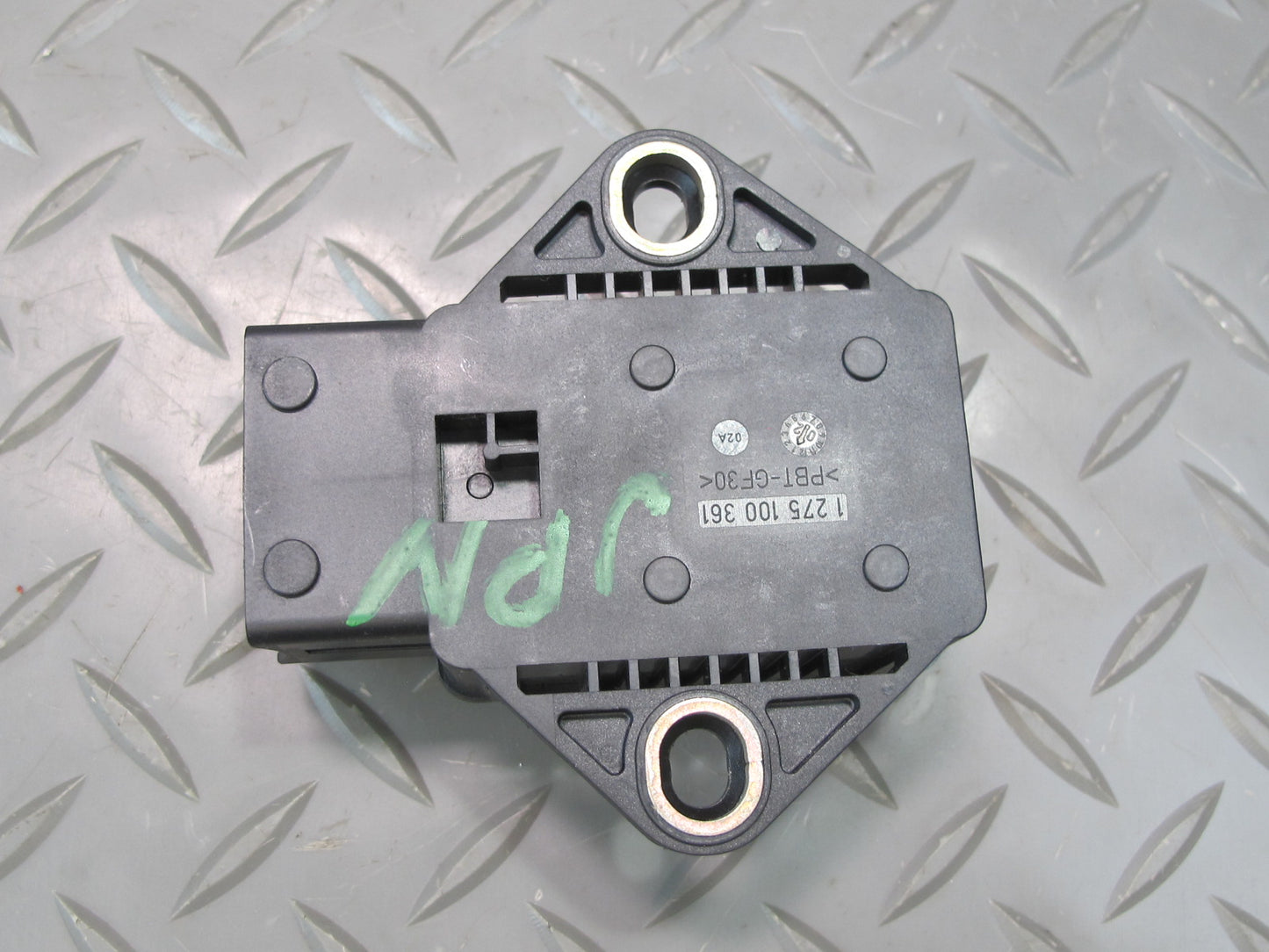 1999-2005 Porsche 911 996 YAW Turn Rate Acceleration Speed Sensor 99660614500