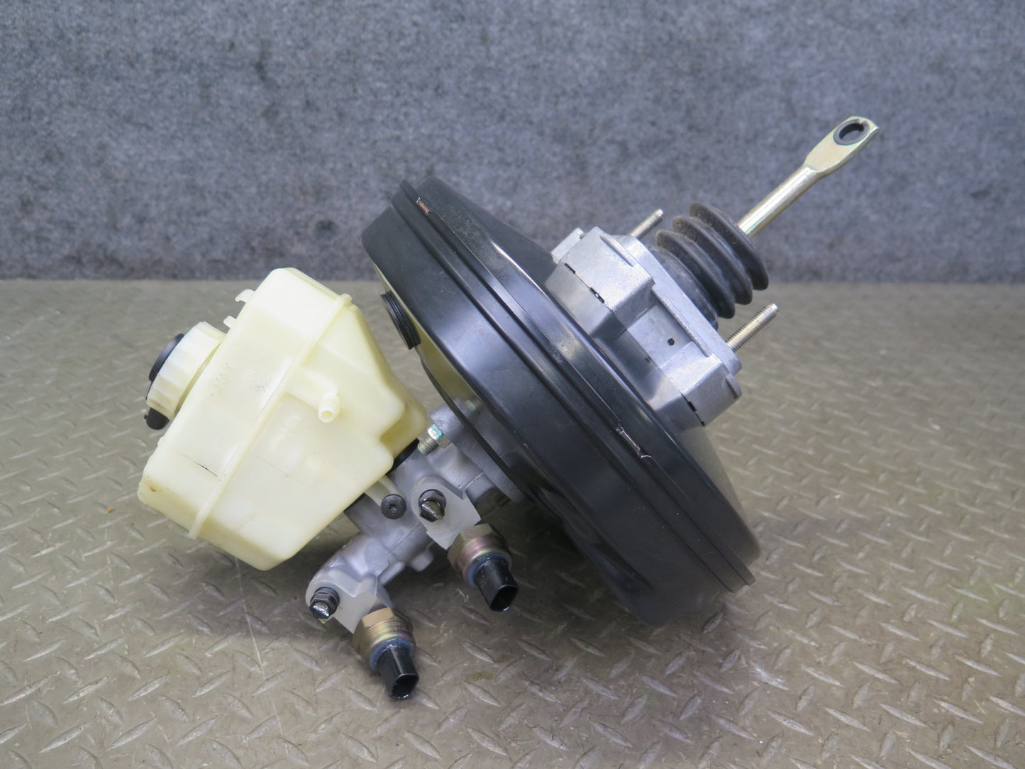 01-06 BMW E46 330ci Brake Master Cylinder Booster Fluid Reservoir 77K Miles OEM