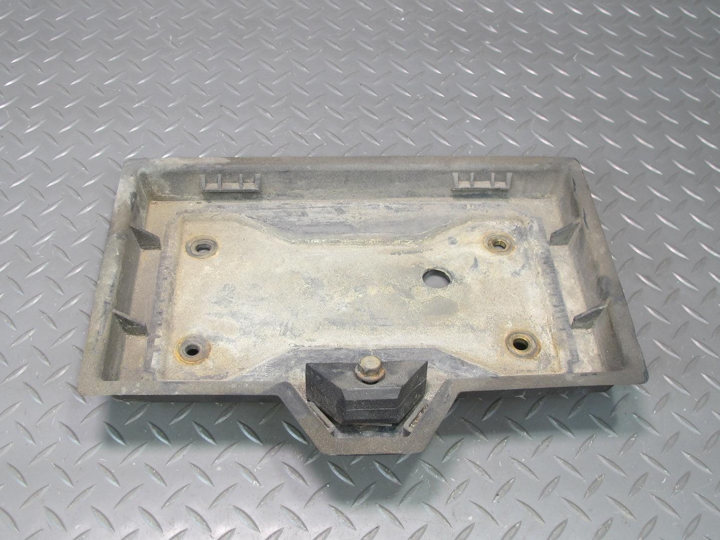 2008-2009 Hummer H2 Battery Tray Bracket Support