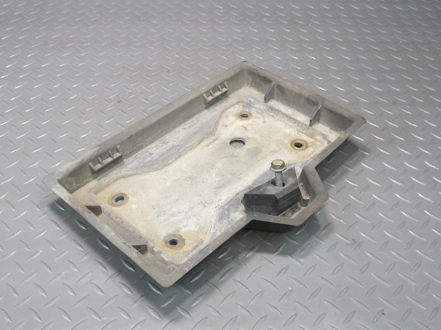 2008-2009 Hummer H2 Battery Tray Bracket Support