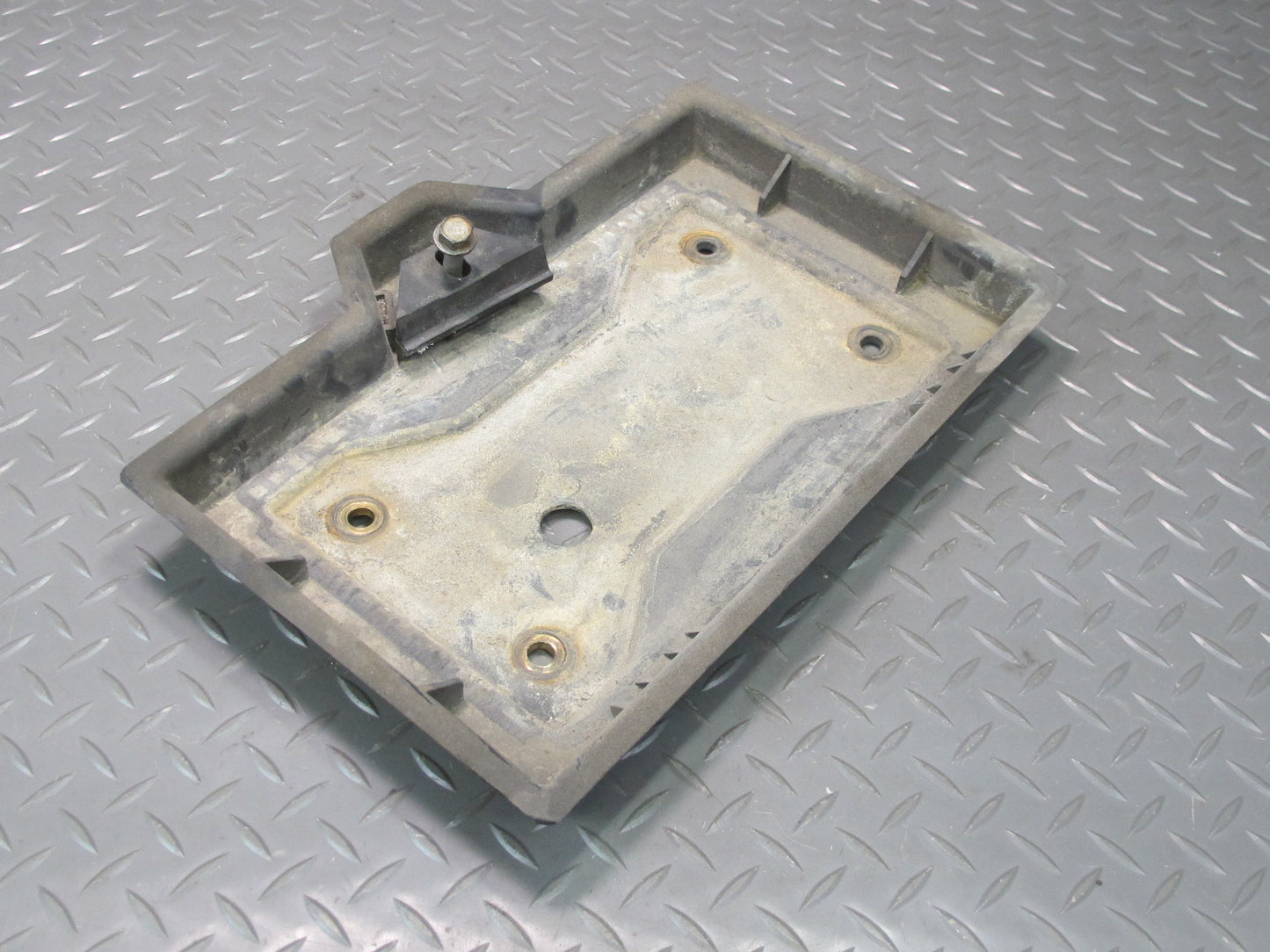 2008-2009 Hummer H2 Battery Tray Bracket Support