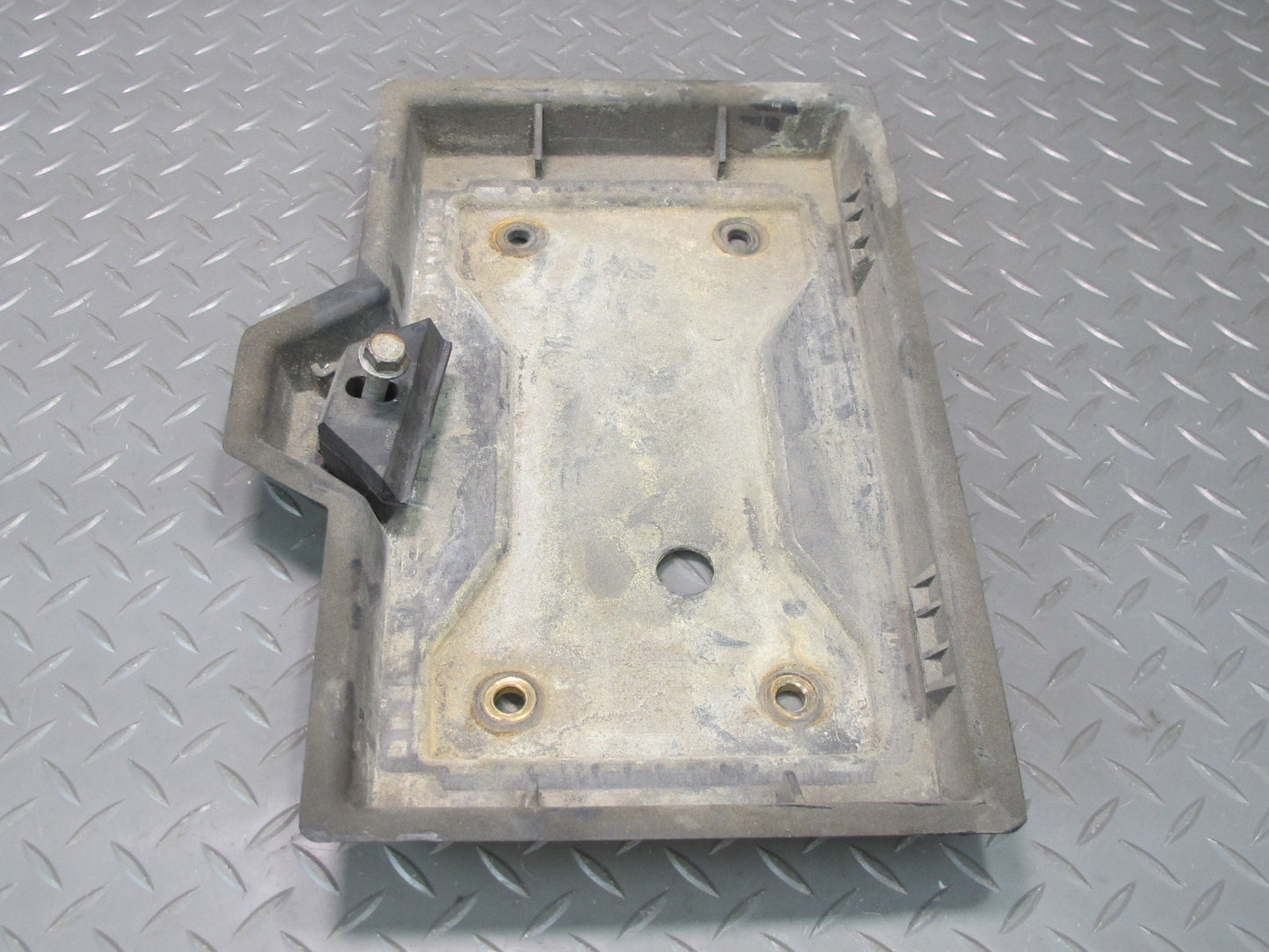 2008-2009 Hummer H2 Battery Tray Bracket Support