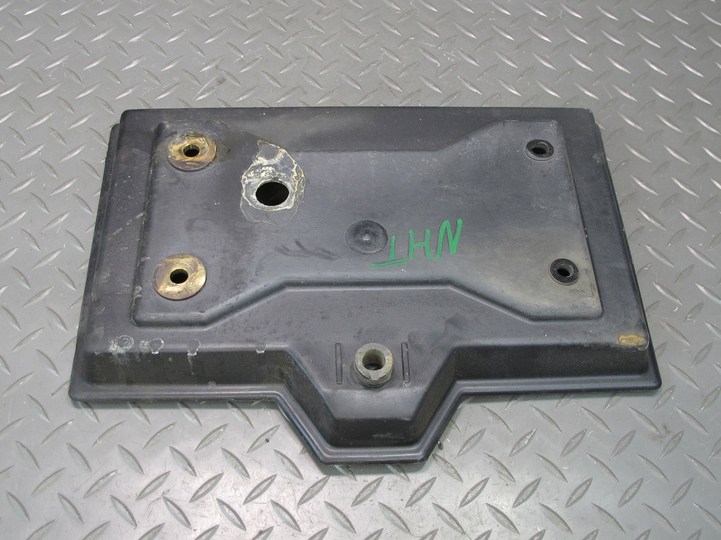 2008-2009 Hummer H2 Battery Tray Bracket Support