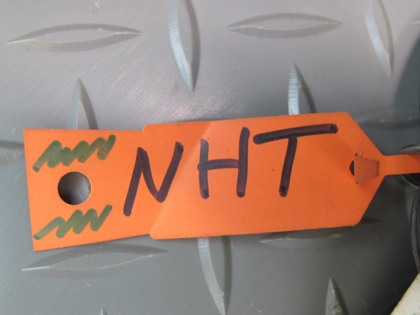 2008-2009 Hummer H2 Ignition Switch Lock Cylinder Glove Handle KEY Set