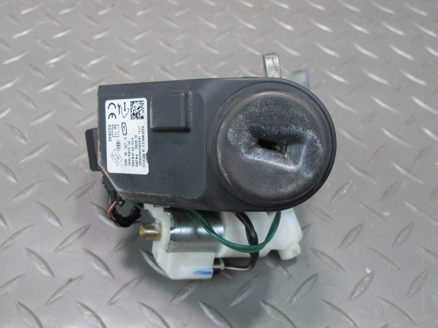 2008-2009 Hummer H2 Ignition Switch Lock Cylinder Glove Handle KEY Set