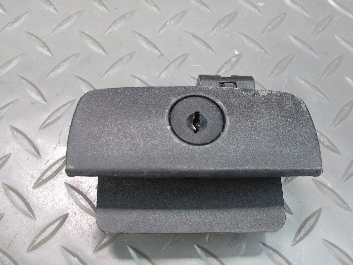 2008-2009 Hummer H2 Ignition Switch Lock Cylinder Glove Handle KEY Set