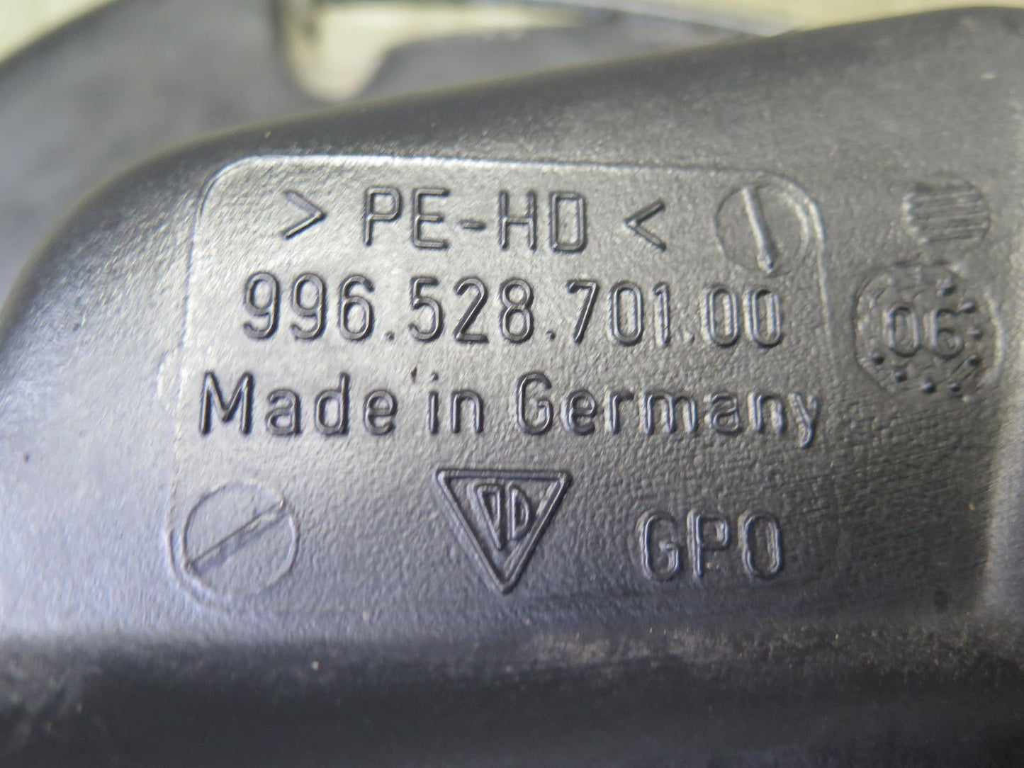 1999-2005 Porsche 911 Carrera 996 Windshield Washer Fluid Reservoir Tank w Pump