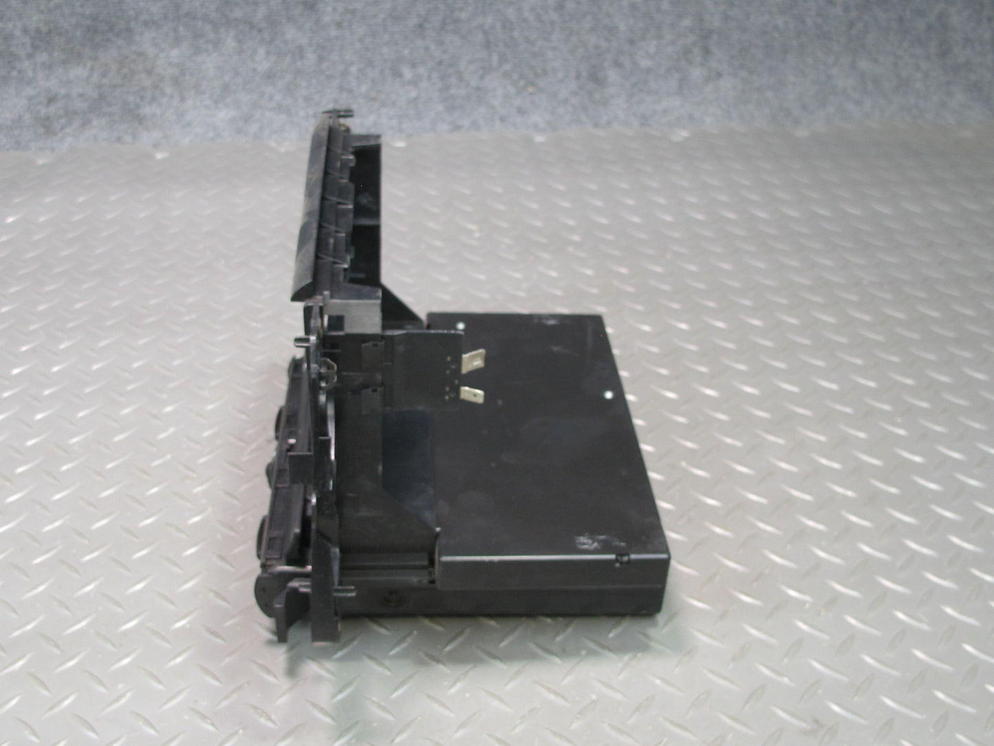 2003-2005 Porsche 911 996 Dash Center Air Vent w Support Frame Bracket